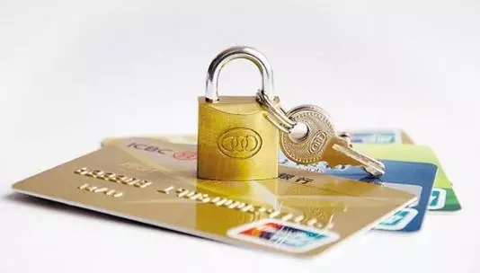 內(nèi)地居民被限制在香港開戶？